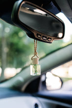 Load image into Gallery viewer, Amber & Wood - Car Diffusers | Car Fresheners: Coconut + Bamboo