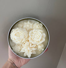 Load image into Gallery viewer, Agaboo Candle - Flower Candle 12 oz 2x5.5in: Matte Black / Honeysuckle Jasmine
