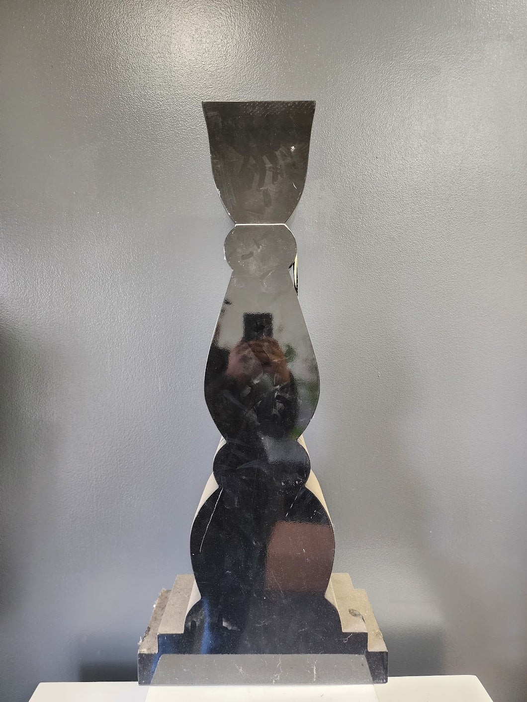 Contemporary Medium Gloss Black Riser
