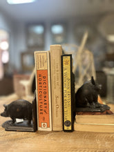 Load image into Gallery viewer, Vagabond Vintage - Cast Iron Pig Bookend in Black Rustic Finish-Set 2
