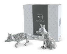Load image into Gallery viewer, Vagabond House - Pewter Foxes Salt &amp; Pepper Set
