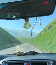 Load image into Gallery viewer, Green Valley Made - Car Diffusers | Air Fresheners: Black Coral &amp; Moss
