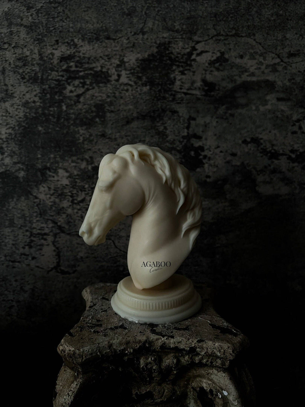 Agaboo Candle - Horse Head Candle 6x4.5in: Unscented / Cream